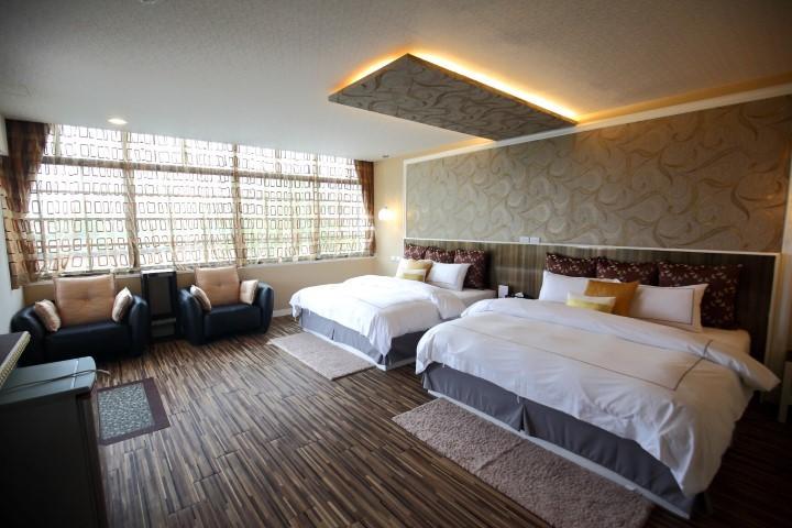 ザ タイルズ ガーデン B&B 冬山郷 エクステリア 写真